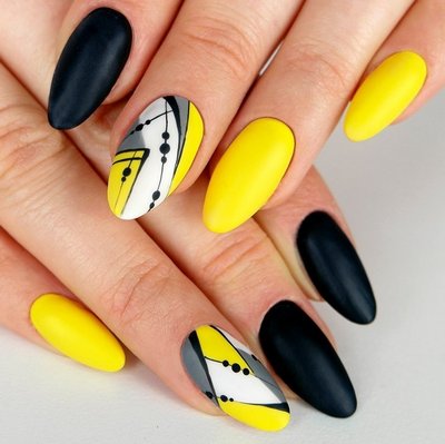 Красивый дизайн желтого маникюра, стильные ногти 2025