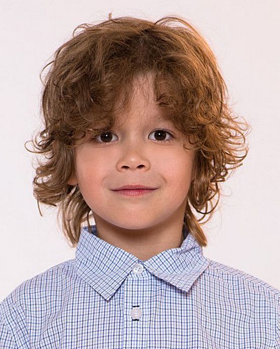 Кучерявые стрижки мальчику 5 лет, кудрявых волос 2021