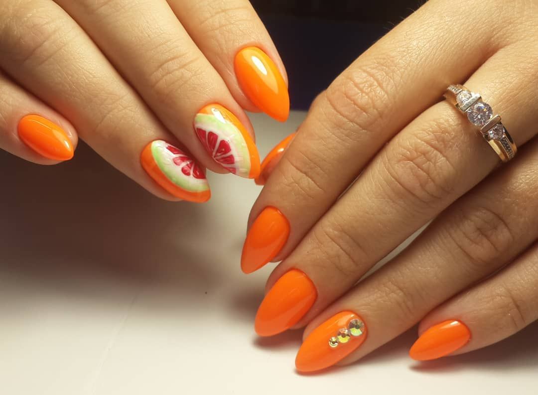 Оранжевый маникюр 2020 оранжевого цвета ногти с фото на короткие, модный дизайн