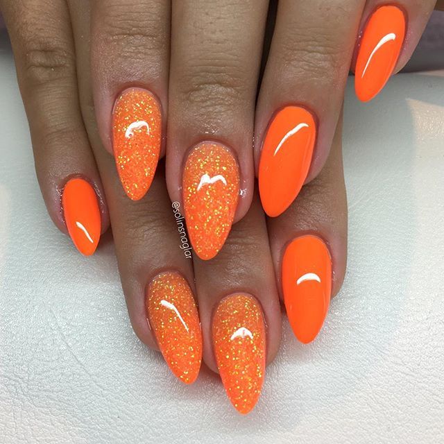 Оранжевый маникюр с гелем - оранжевые гель-лаком ногти 2021