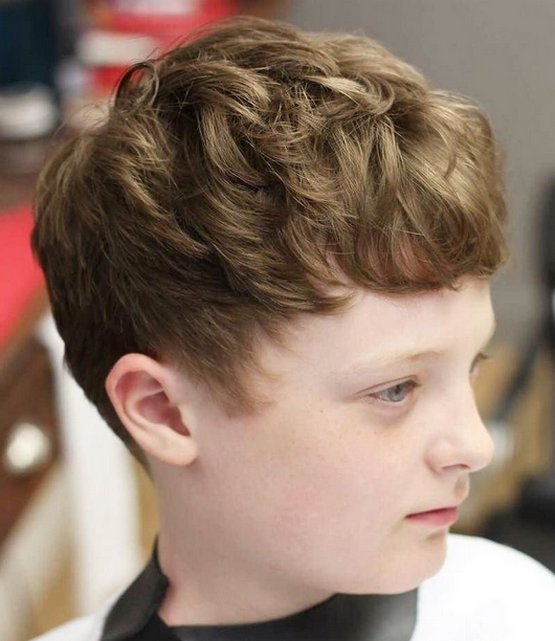 Стрижка мальчику 11 лет 2021, стильные прически волос, современные с челкой